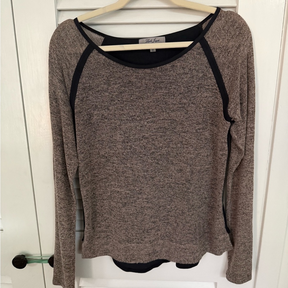 Laila Jayde Heathered Knit Top with Dark Trim